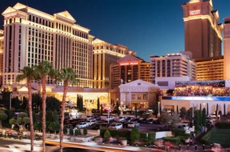 12 Best Places To Stay On The Las Vegas Strip Hotel Map ⋆ Beverly Hills Magazine