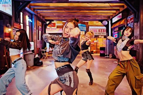 Shut Down De BLACKPINK Se Convierte En Su 11 MV Grupal En Alcanzar