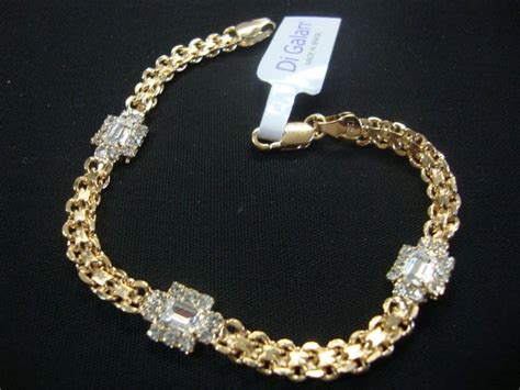 18kt Gold Layered Bracelet With Cubic Zirconia Chrystals 7 8 Inches 13