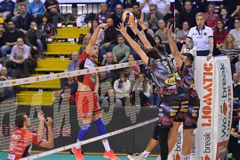 Volley Superlega Vincono Perugia E Civitanova Latina Fa Suo Il Derby