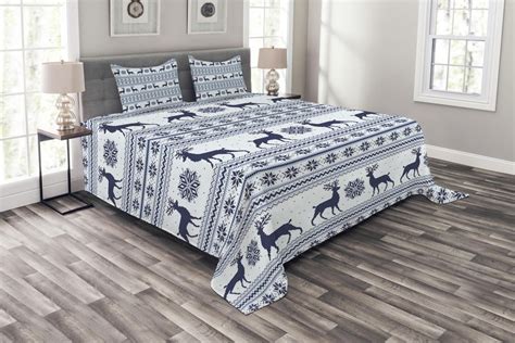 Ambesonne Nordic Quilted Bedspread Set 3 Pcs Pixel Art Style Reindeer