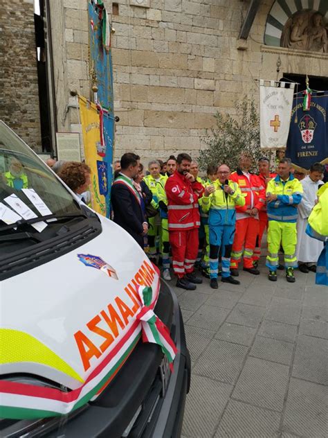 Festa A Sirene Spiegate Due Nuovi Mezzi Per La Misericordia Di Antella