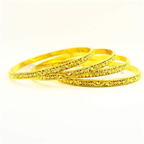 Buy Online Pretty Set Of Bangles Goldfactory Co Uk