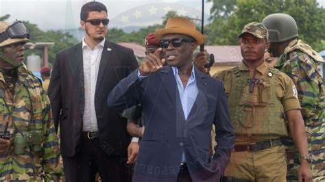 S E Nguema Obiang Mangue Asiste A Los Ejercicios Militares En La