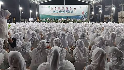 HEBAT Ribuan Santri Dan Masyarakat Dzikir Bersholawat Bersama MDS