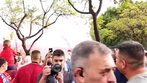 El Recibimiento De La Afici N Al Ucam Murcia Antes Del Partido Contra