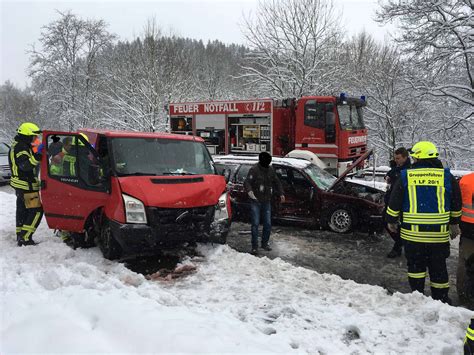 Verkehrsunfall auf der Volmestraße sechs Personen betroffen