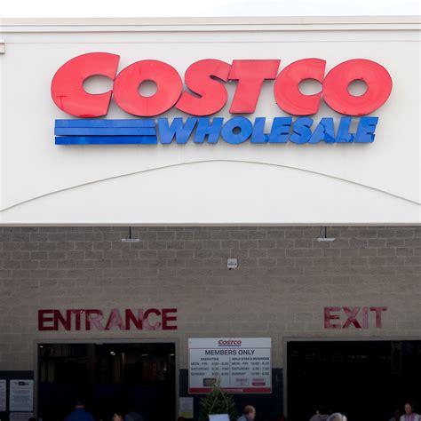 Patrons debate if who song and larry's is authentic 11