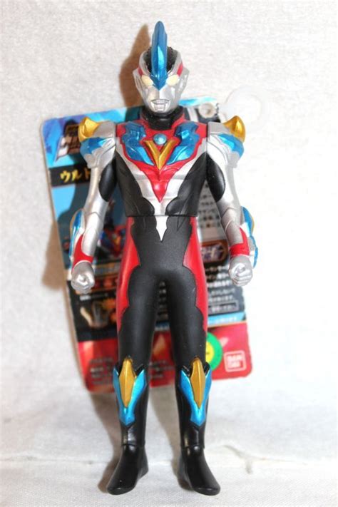 Spark Dolls Ultraman Ginga Victory