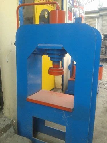 Mild Steel Hydraulic Tile Press Machine Max Force Or Load Ton At