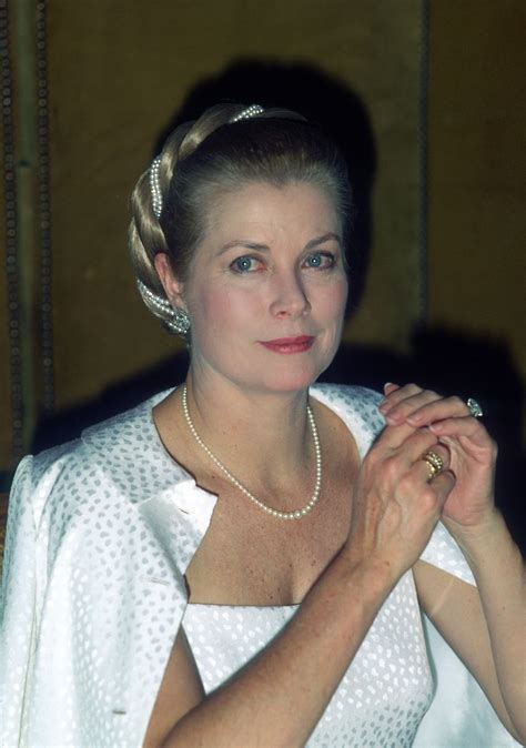 29 Of Grace Kelly S Most Iconic Looks Princess Grace Kelly Grace 11520