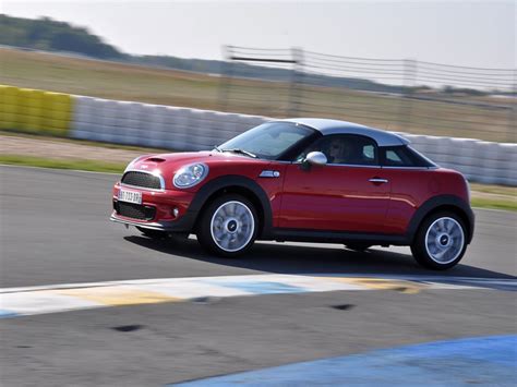 Album photo Mini Cooper S Coupé BVA Red Hot Chili Pack Autonews