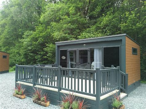 Fensys Decking Matched Perfectly To This Swift S Pod 4 Compact Holiday