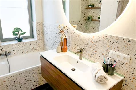 Badkamer Renovatie Met Terrazzo Tegels En Bad Dagmar Buysse