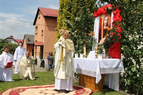 Procesja Bożego Ciała Parafia Pw Matki Bożej Różańcowej W Gromcu