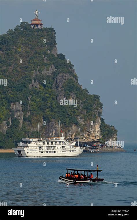 Tourist Boats Ha Long Bay Unesco World Heritage Site Quang Ninh