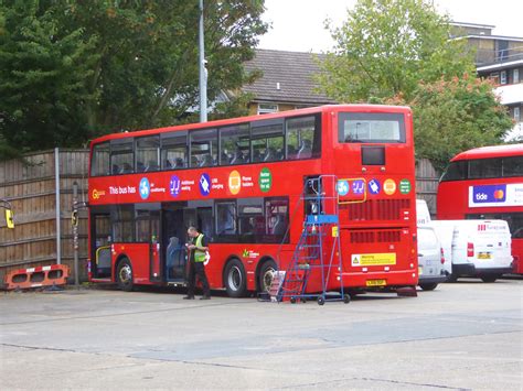 GAL TA1 LX18DGF Q CAMBERWELL BUS GARAGE WED 11TH SEP Flickr