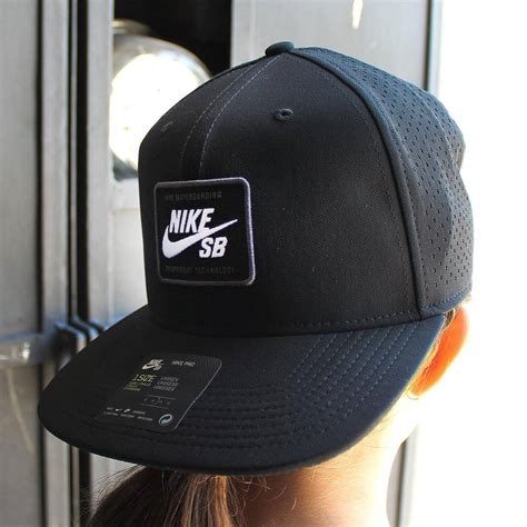 Gorra Nike Sb Aerobill Pro 20 Bv2659010 Negro Unisex