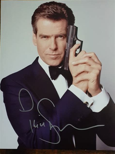 James Bond 007 Die Another Day Pierce Brosnan In Classic Bond Pose