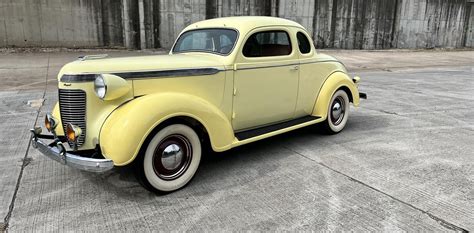 1937 Chrysler Royal - Branson Auto & Farm Museum