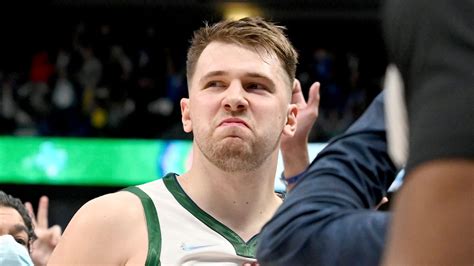 Nba Round Up Luka Doncic Buzzer Beater Lifts Mavericks Past Celtics Heat Hang On To Beat Jazz