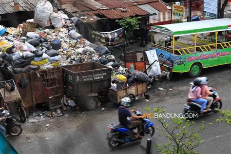 Ton Sampah Belum Terangkut Di Bandung Tps Overload Ayo Bandung