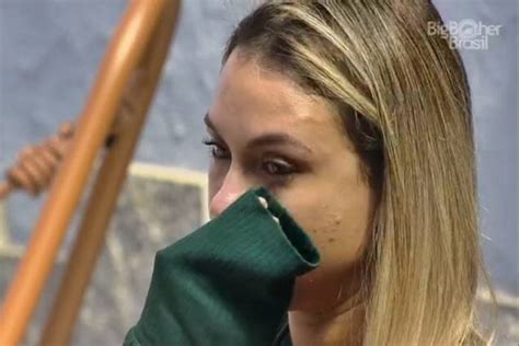 BBB21 Sarah chora ao conversar Juliette e desabafa Não tô