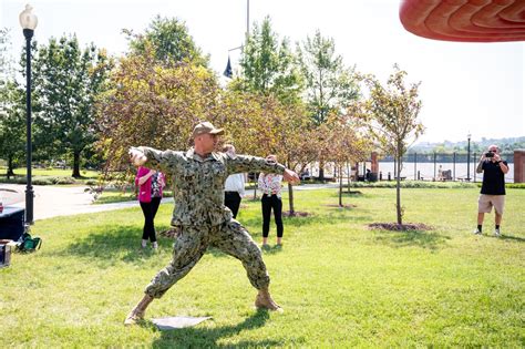 DVIDS - Images - USO Day at the Ballpark [Image 8 of 10]