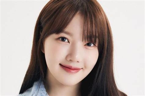 Gfriends Yerin Signs With New Agency