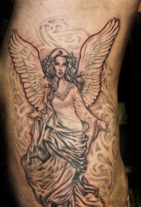 Engel Tattoo Frau Symbolische T Towierungen Engel Tattoo Gefallener