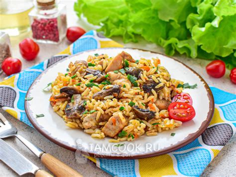 Плов с курицей и грибами на сковороде — рецепт с фото пошагово