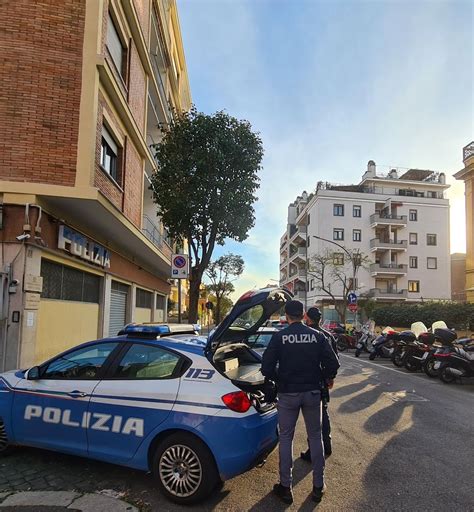 Competenti E Gentili Il Commissariato Di Roma Che Fa Boom Di