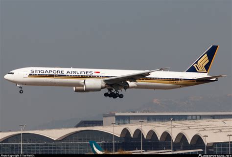 V Swz Singapore Airlines Boeing Er Photo By Tse Wai Kit Id