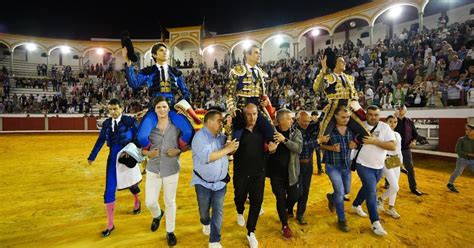 Toros Castella Manzanares Y Roca Rey Salen Por La Puerta Grande En