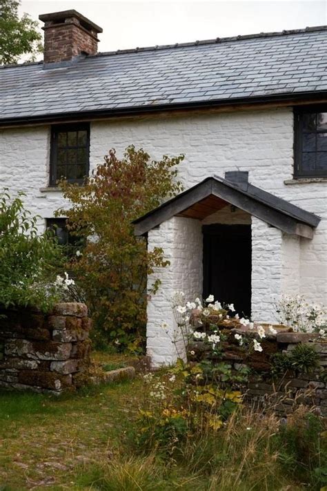 The Most Perfect Farmhouse In The Heart Of Wales That S Down A Lane You