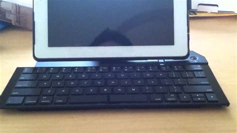 Logitech Fold Up Keyboard Works Great With New Ipad 3 Youtube