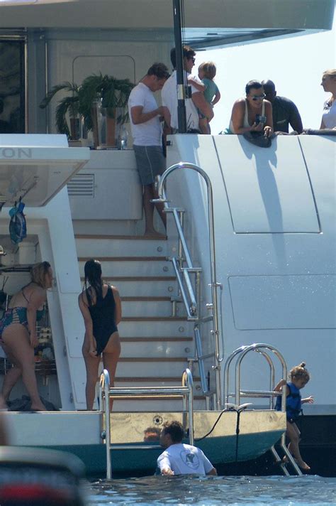 Scott Who Kourtney Kardashian Shows Off Hot Swimsuit Body As Baby Daddy Parties