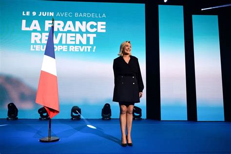 Will Marine Le Pen Succeed Macron As President Of France Bloomberg