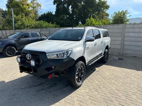 Research And Compare Toyota Hilux 2 8GD 6 Double Cab Legend Auto Cars