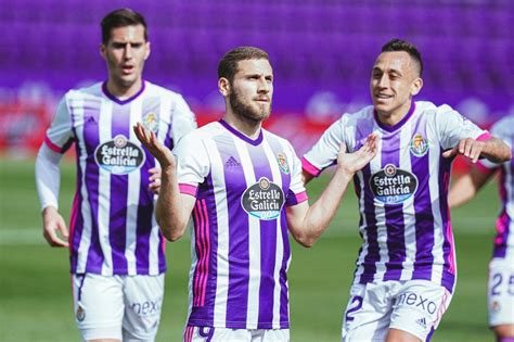 P Ndulo Agudo Raya Plantilla Real Valladolid Emigrar Triatl N Pobre