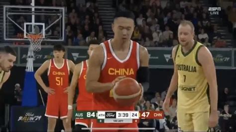 🏀热身赛 全队20个失误！廖三宁15分 中国男篮再败澳大利亚