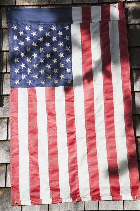 You Might Be Displaying The Stars And Stripes All Wrong Hanging Flags