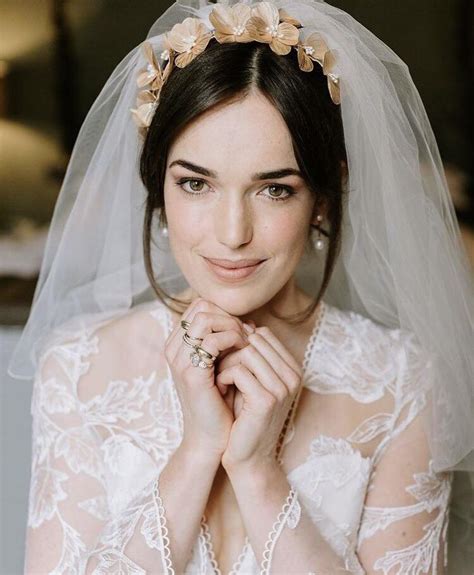 Beautiful Bride Elizabeth Henstridge Rjerkofftoceleb