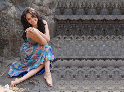 Bollywood Actress Amruta Khanvilkar Hot And Sexy Bold And Spicy Baby Latest New Hot And Sexy