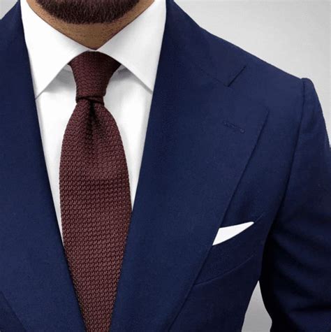 Shirt & Tie Combinations With A Navy Suit | Shirt and tie combinations, Navy blue suit men, Navy ...