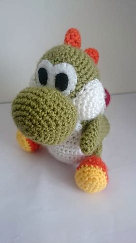 Yoshi Woolly World Knitting Pattern - renewrad