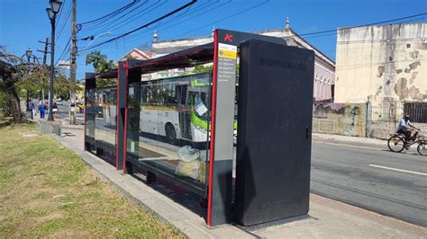 J Era Tempo Novos Abrigos De Nibus Come Am A Ser Instalados Na