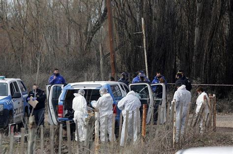 Neuquén la mujer hallada muerta en la acequia fue asesinada El