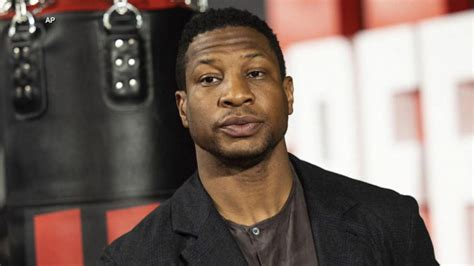 Video Jonathan Majors Makes Court Appearance In Domestic Violence Case