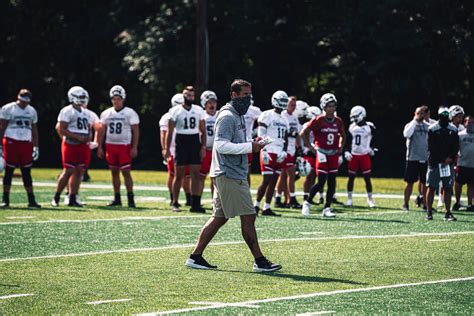 Bearcats Hc Luke Fickell Named To Dodd Trophy Preseason Watch List